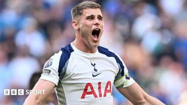Micky van de Ven celebrates a goal for Tottenham Hotspur against Everton at the Tottenham Hotspur Stadium