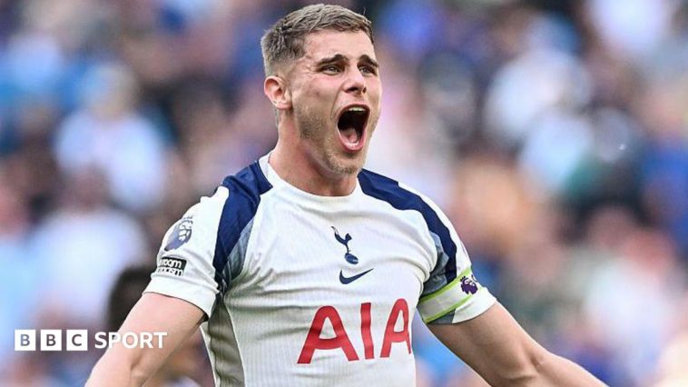 Micky van de Ven celebrates a goal for Tottenham Hotspur against Everton at the Tottenham Hotspur Stadium