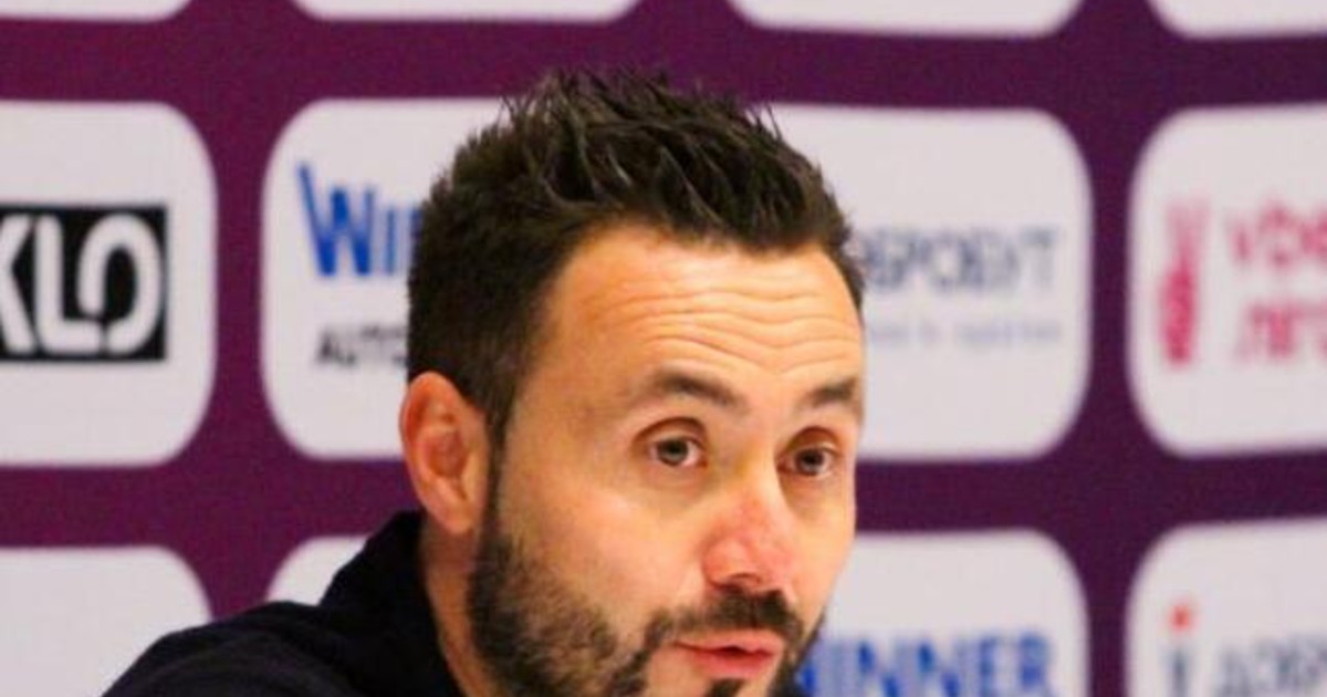 Roberto De Zerbi speaking to the media in 2021